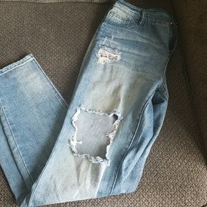Distressed jeggings